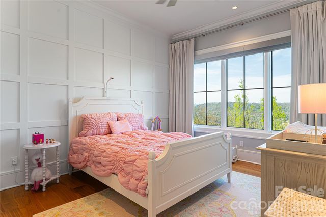 154 Bear View Road, Weaverville, NC 28787