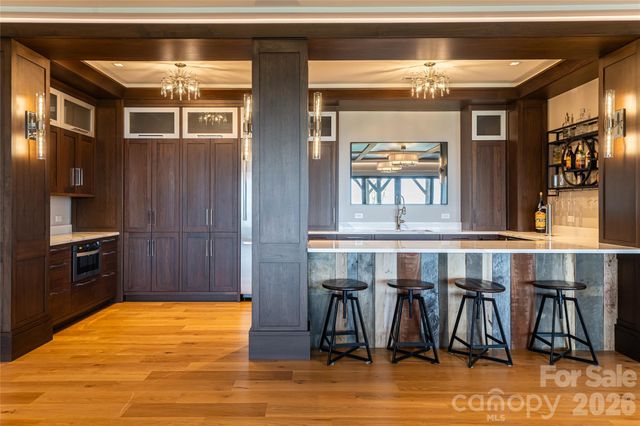 154 Bear View Road, Weaverville, NC 28787