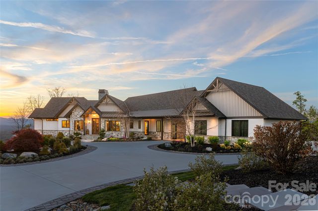 154 Bear View Road, Weaverville, NC 28787