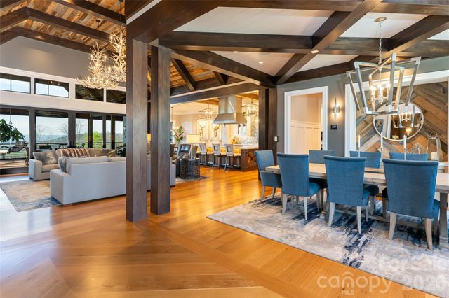 154 Bear View Road, Weaverville, NC 28787