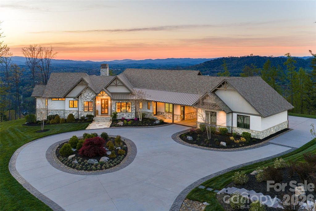154 Bear View Road, Weaverville, NC 28787