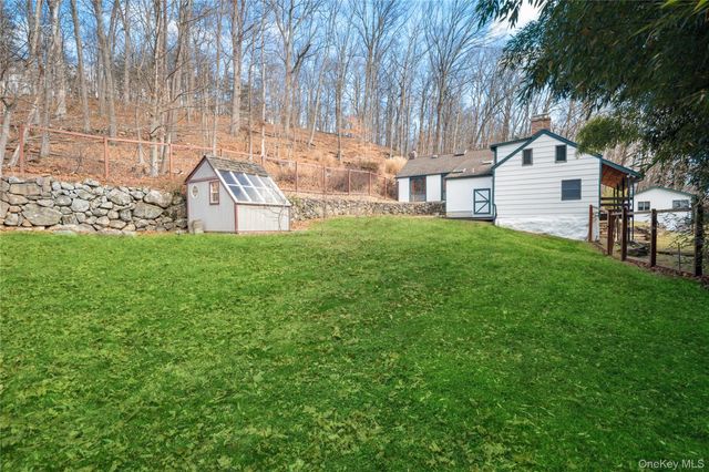 689 S Mountain Road, New City, NY 10956