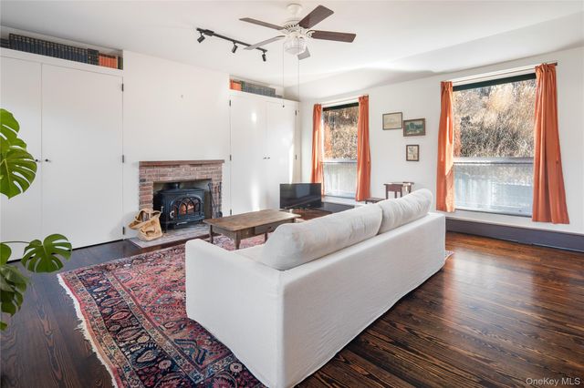 689 S Mountain Road, New City, NY 10956