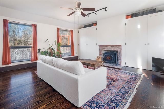 689 S Mountain Road, New City, NY 10956