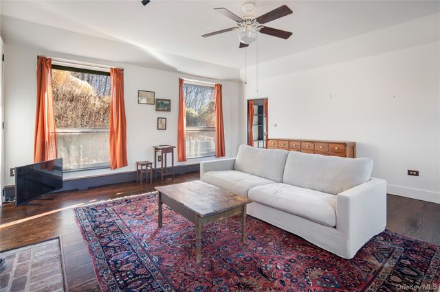 689 S Mountain Road, New City, NY 10956