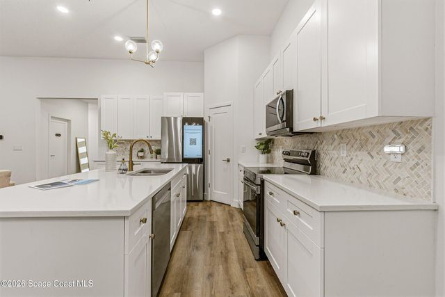 290 Dobbins Road NW, Palm Bay, FL 32907