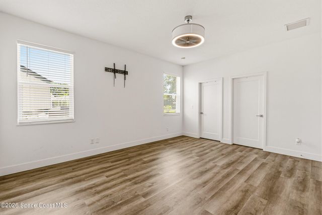 290 Dobbins Road NW, Palm Bay, FL 32907