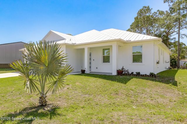290 Dobbins Road NW, Palm Bay, FL 32907