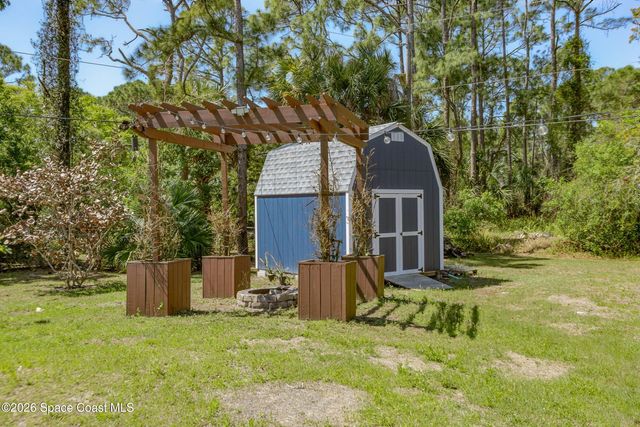 290 Dobbins Road NW, Palm Bay, FL 32907