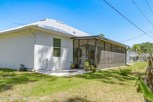 290 Dobbins Road NW, Palm Bay, FL 32907