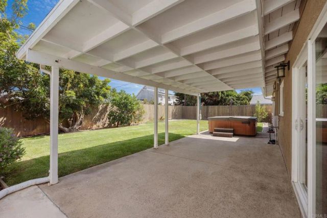 870 Darrell St, Costa Mesa, CA 92627