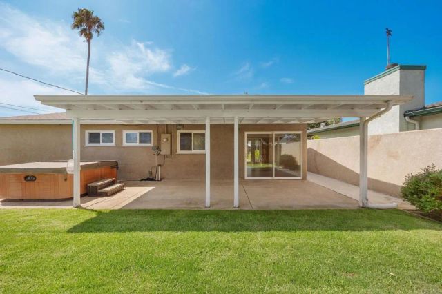 870 Darrell St, Costa Mesa, CA 92627