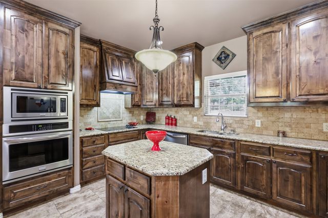 2951 Harwell Lake Road, Weatherford, TX 76088