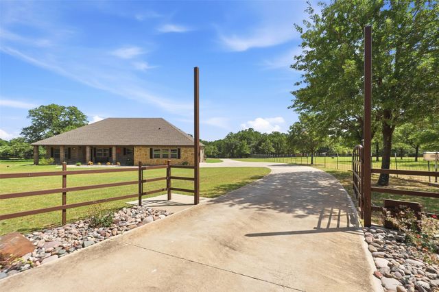 2951 Harwell Lake Road, Weatherford, TX 76088