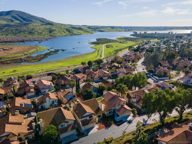 10137 Greenleaf Rd, Spring Valley, CA 91977