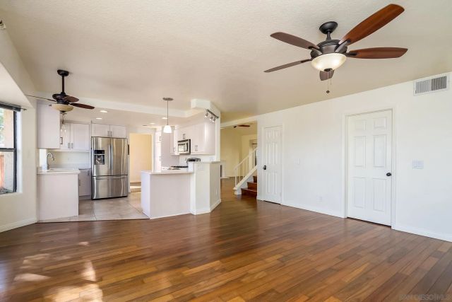 10137 Greenleaf Rd, Spring Valley, CA 91977