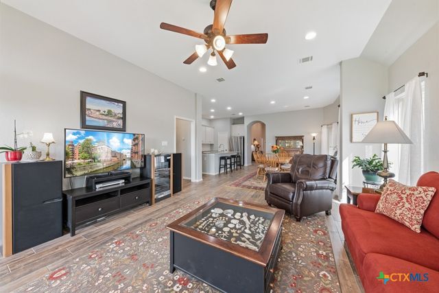 361 Lacey Oak Loop Loop, San Marcos, TX 78666