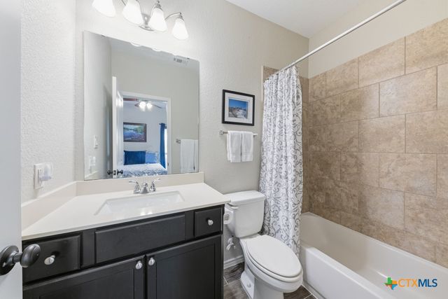 361 Lacey Oak Loop Loop, San Marcos, TX 78666