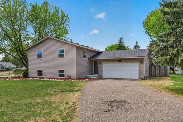 12001 Virginia Avenue N, Champlin, MN 55316