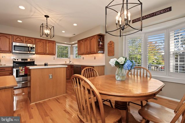 214 ABBEY LN, Lansdale, PA 19446