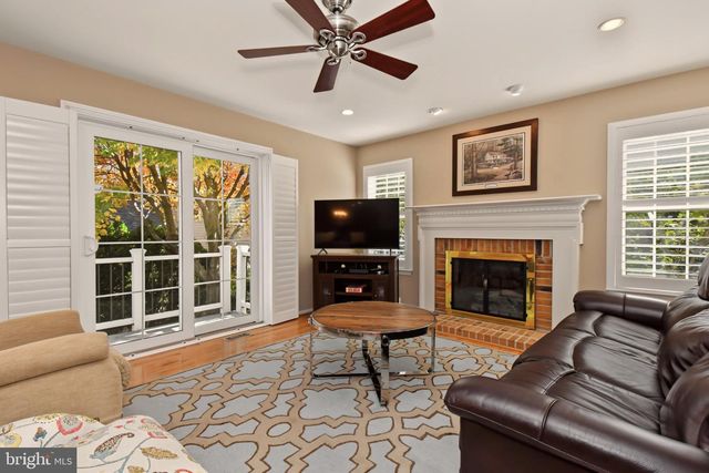 214 ABBEY LN, Lansdale, PA 19446