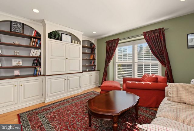 214 ABBEY LN, Lansdale, PA 19446