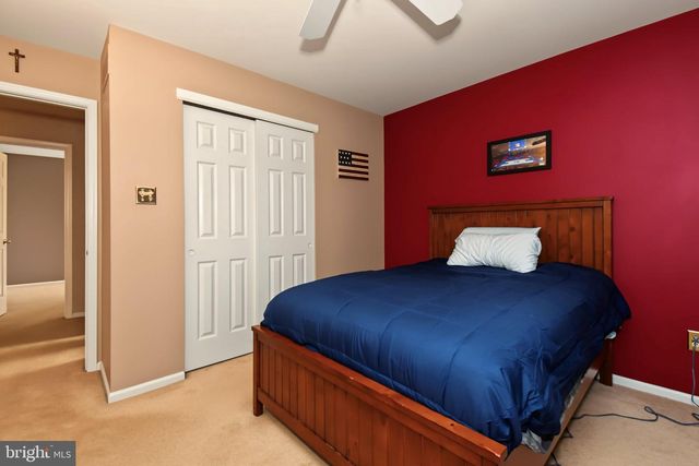 214 ABBEY LN, Lansdale, PA 19446