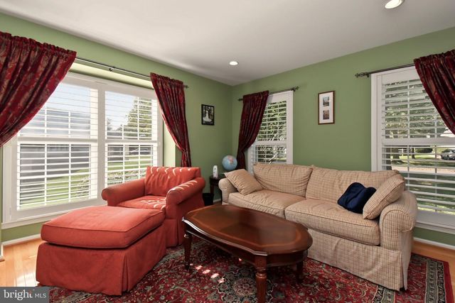 214 ABBEY LN, Lansdale, PA 19446