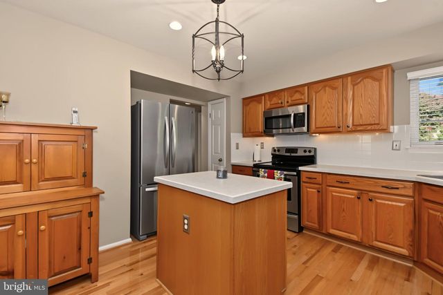 214 ABBEY LN, Lansdale, PA 19446