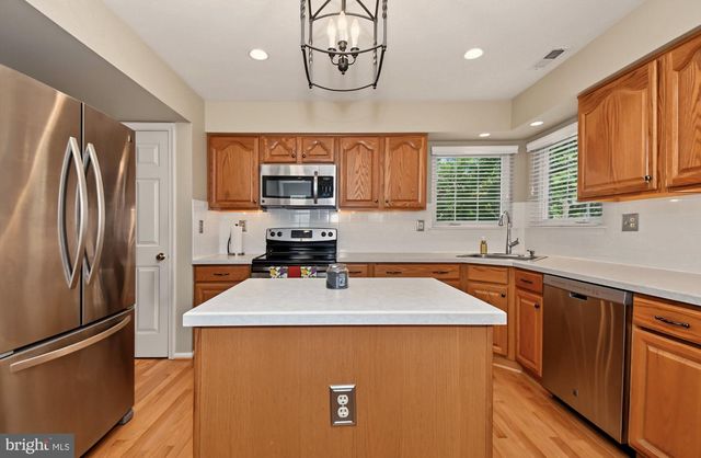 214 ABBEY LN, Lansdale, PA 19446