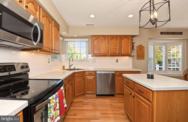 214 ABBEY LN, Lansdale, PA 19446