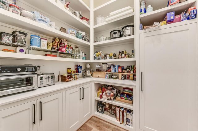 2205 Goldsmith Street, Houston, TX 77030