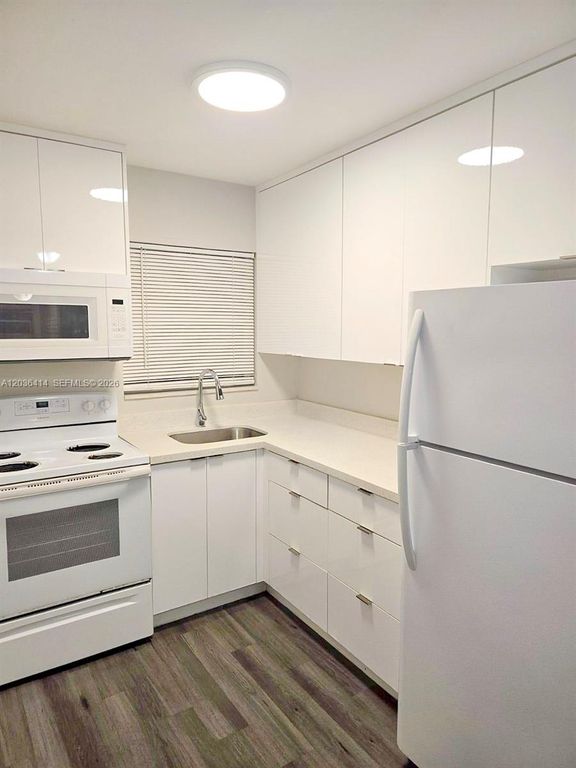 2008 Jackson Street B2, Hollywood, FL 33020