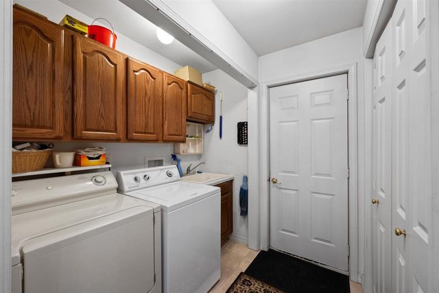 N1706 CATHERINE WAY, Waupaca, WI 54981