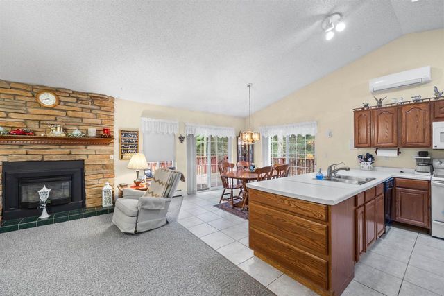 N1706 CATHERINE WAY, Waupaca, WI 54981