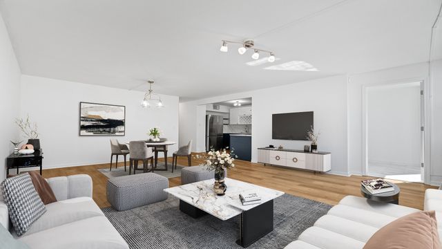 40 E Cedar Street 18A, Chicago, IL 60611