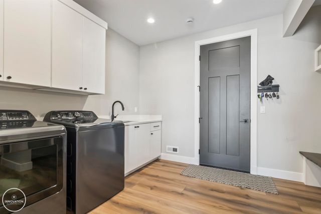 8447 Colony Drive, Algonac, MI 48001