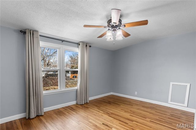 10915 Three Court Drive, St Louis, MO 63123