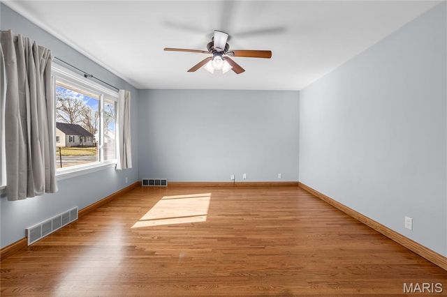 10915 Three Court Drive, St Louis, MO 63123