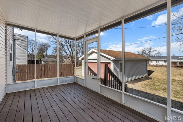 10915 Three Court Drive, St Louis, MO 63123