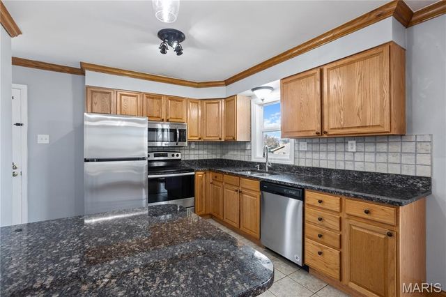 10915 Three Court Drive, St Louis, MO 63123