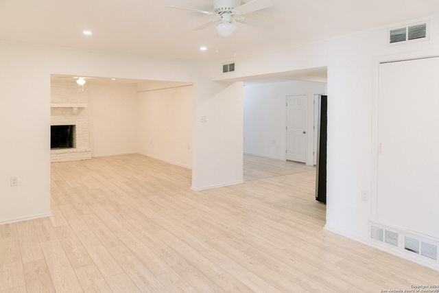 1383 Oblate Dr, San Antonio, TX 78216