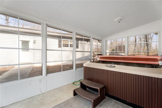 114 Seminole Lane, Lexington, NC 27295