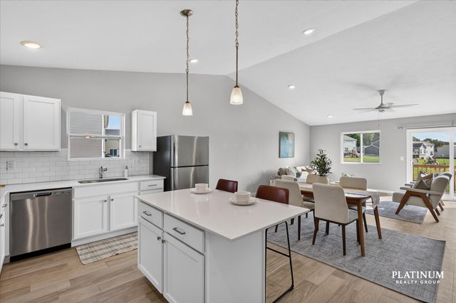 217 Vansen Drive, Kent City Vllg, MI 49330