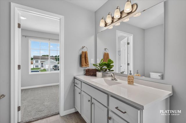 217 Vansen Drive, Kent City Vllg, MI 49330