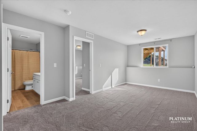 217 Vansen Drive, Kent City Vllg, MI 49330