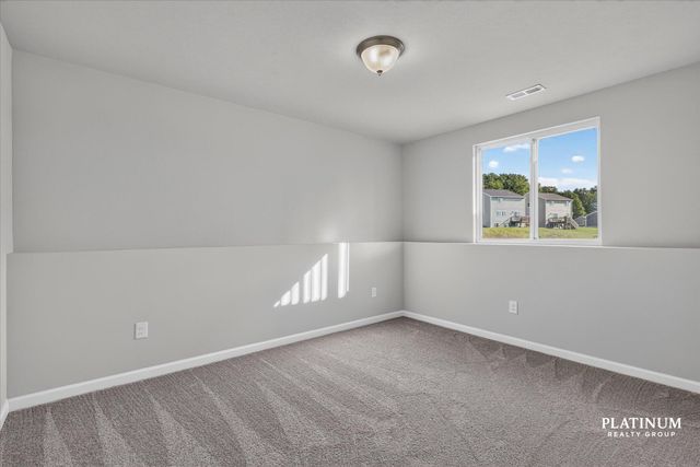 217 Vansen Drive, Kent City Vllg, MI 49330