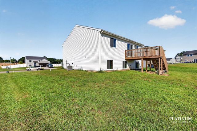 217 Vansen Drive, Kent City Vllg, MI 49330