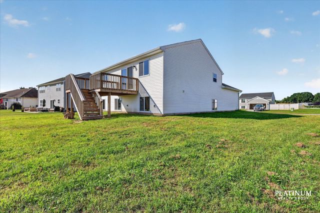 217 Vansen Drive, Kent City Vllg, MI 49330