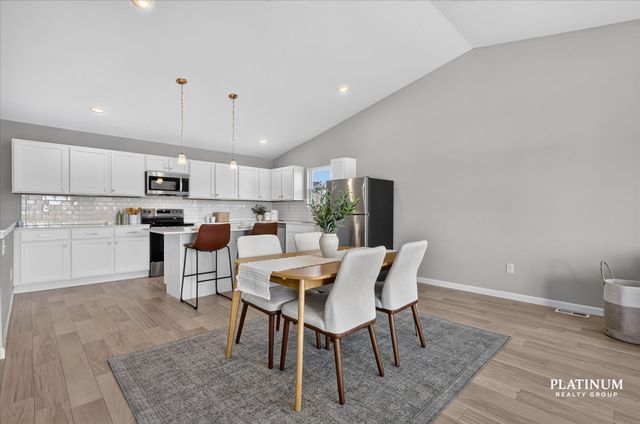 217 Vansen Drive, Kent City Vllg, MI 49330